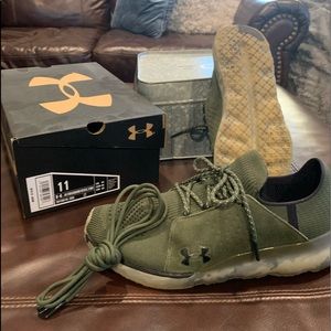 Under Armour Men’s Size 11